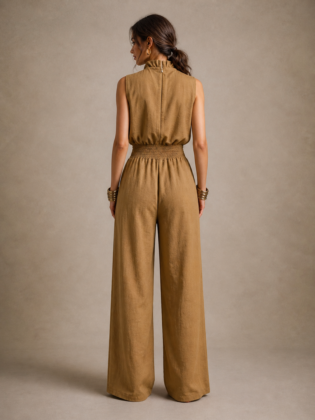 Zenaide | Mono Camel con Escote Alto Anudado y Pierna Ancha